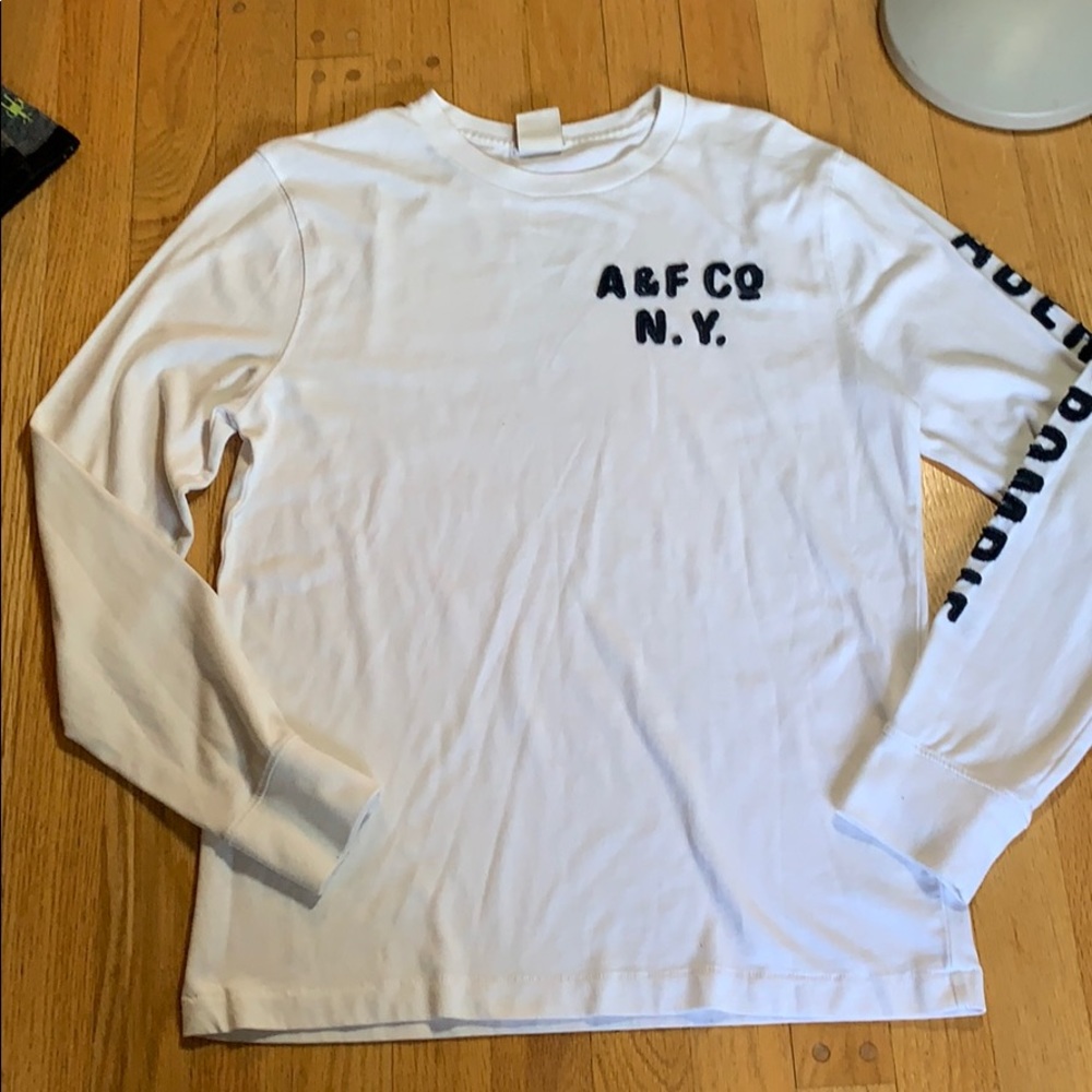 Abercrombie & Fitch White long sleeve with Logo